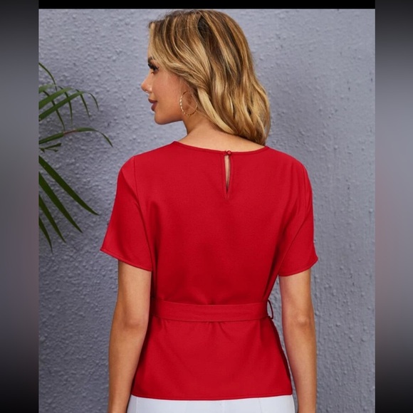 Beautiful Red ❤️ top - Picture 3 of 6